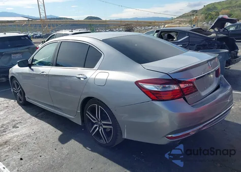 2017 Honda Accord Sport z USA, uszkodzony, nr VIN 1HGCR2F52HA225741